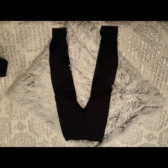 Fabletics Mosaic High-Waisted 7/8 Size XS - Picture 5 of 9